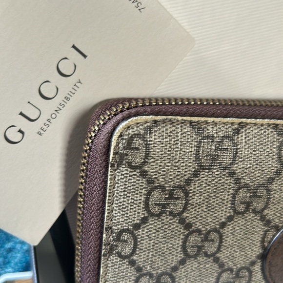 GUCCI long Wallet - Picture 4 of 9